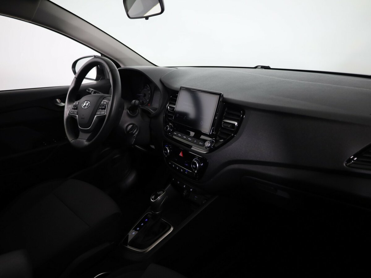 Купить Hyundai Solaris с пробегом. Фото: #14