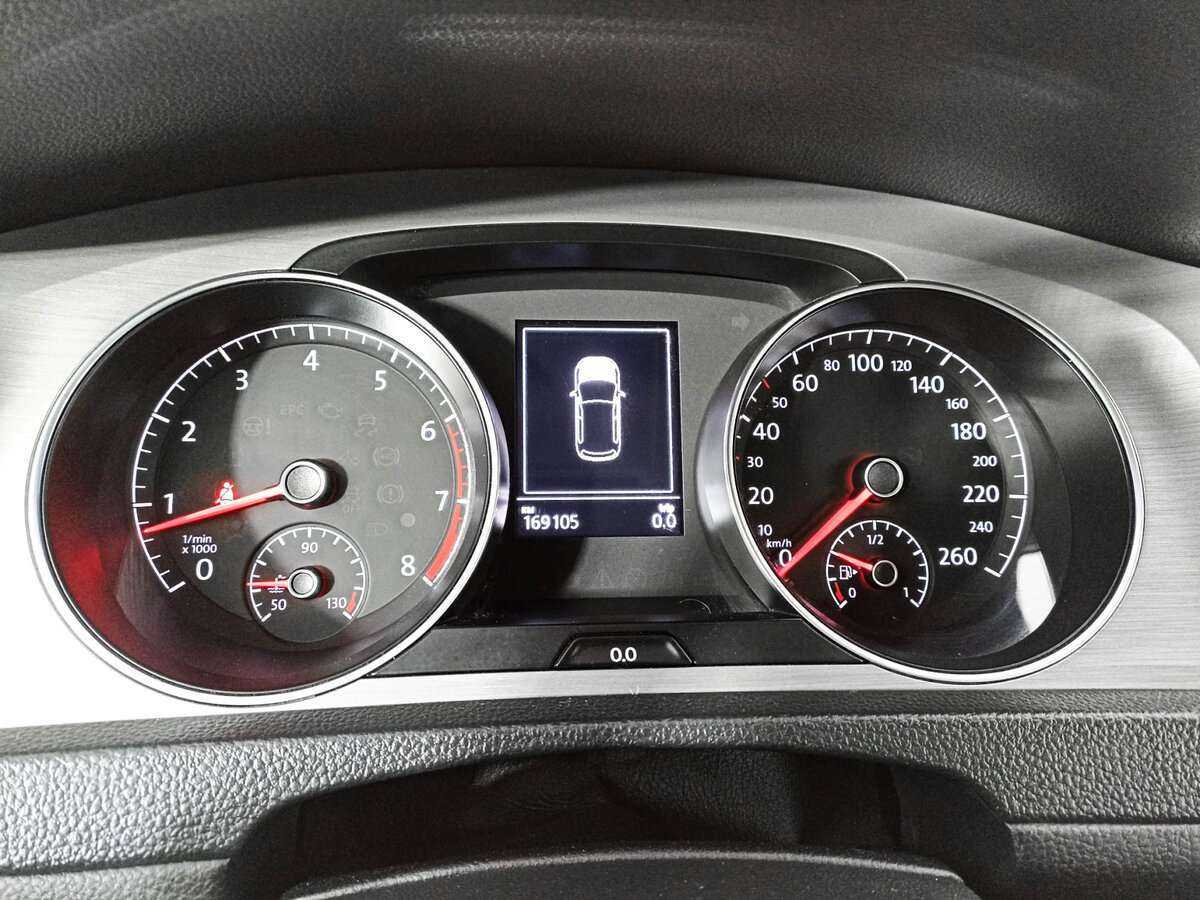 Купить Volkswagen Golf с пробегом. Фото: #10