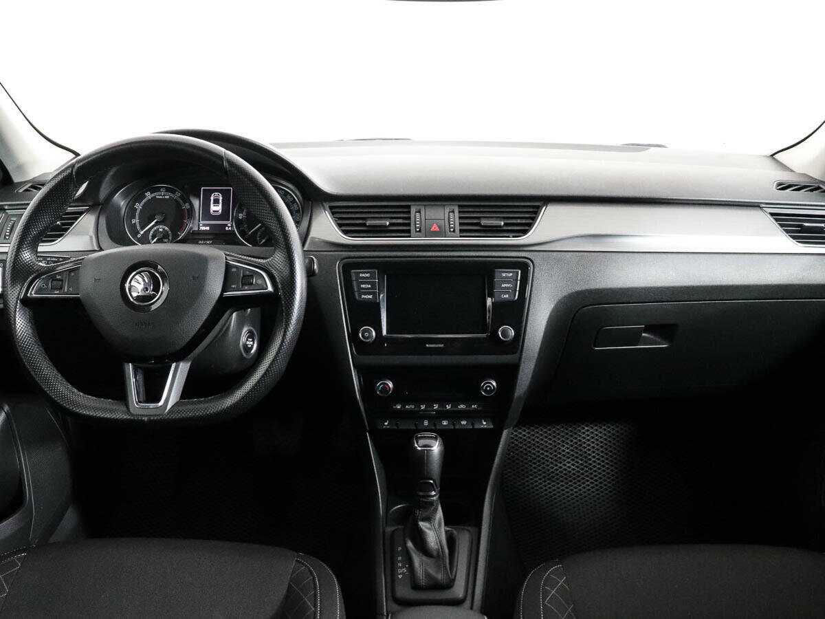 Купить Skoda Rapid с пробегом. Фото: #10