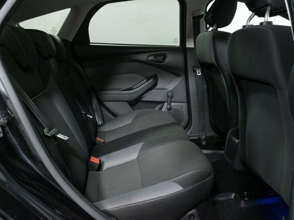 Купить Ford Focus с пробегом. Фото: #9