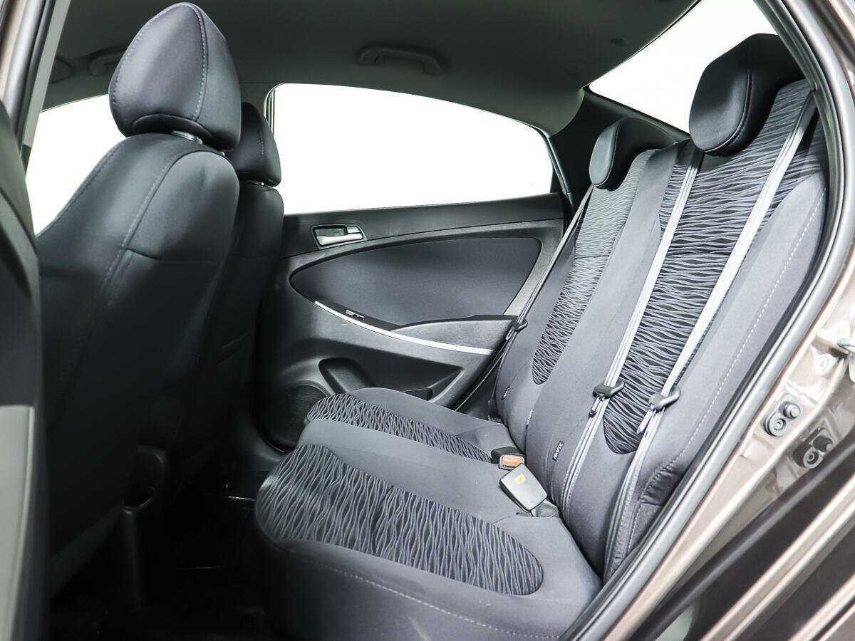 Купить Hyundai Solaris с пробегом. Фото: #9