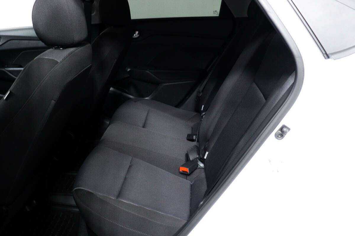 Купить Hyundai Solaris с пробегом. Фото: #11