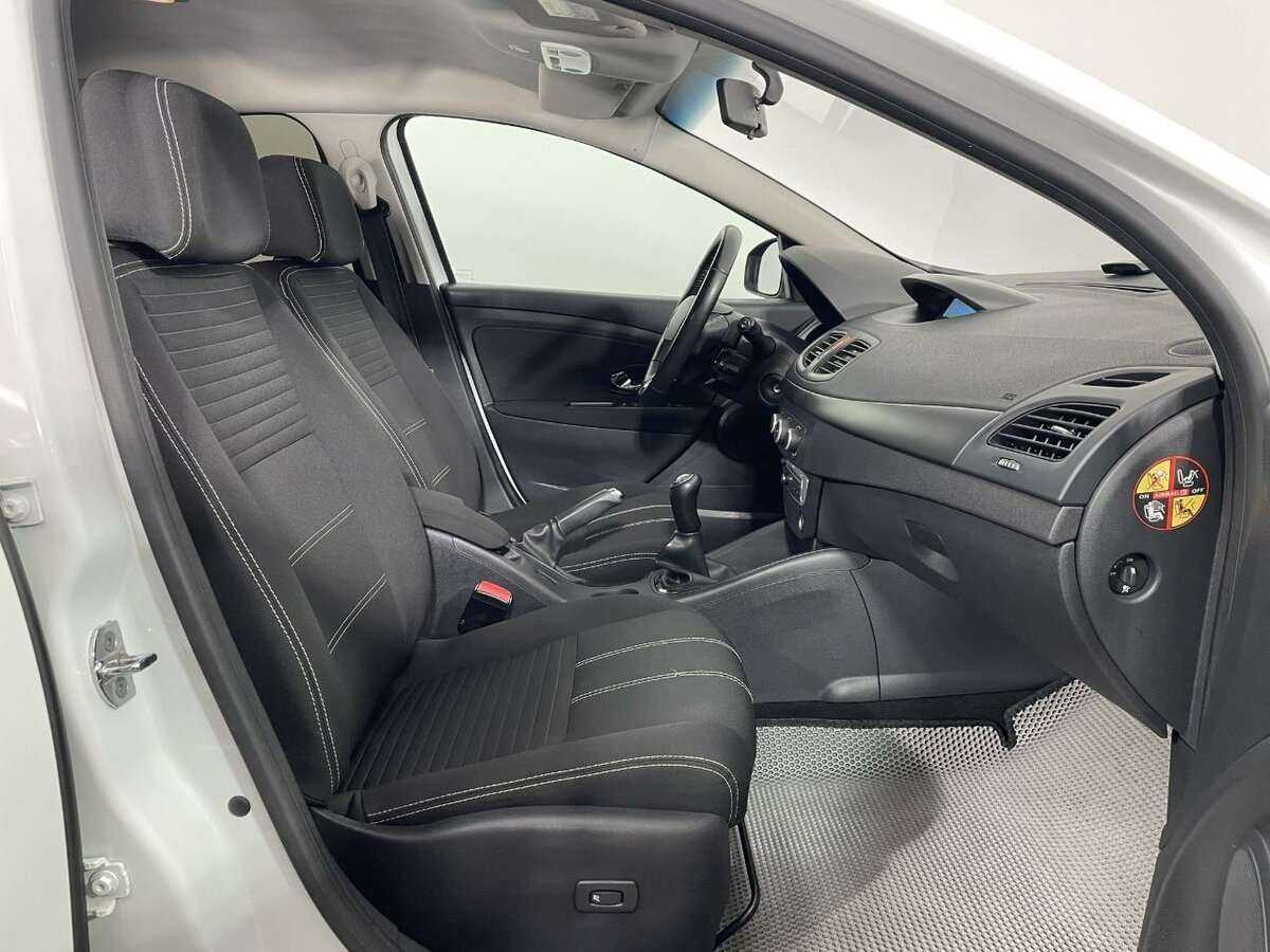 Купить Renault Fluence с пробегом. Фото: #13