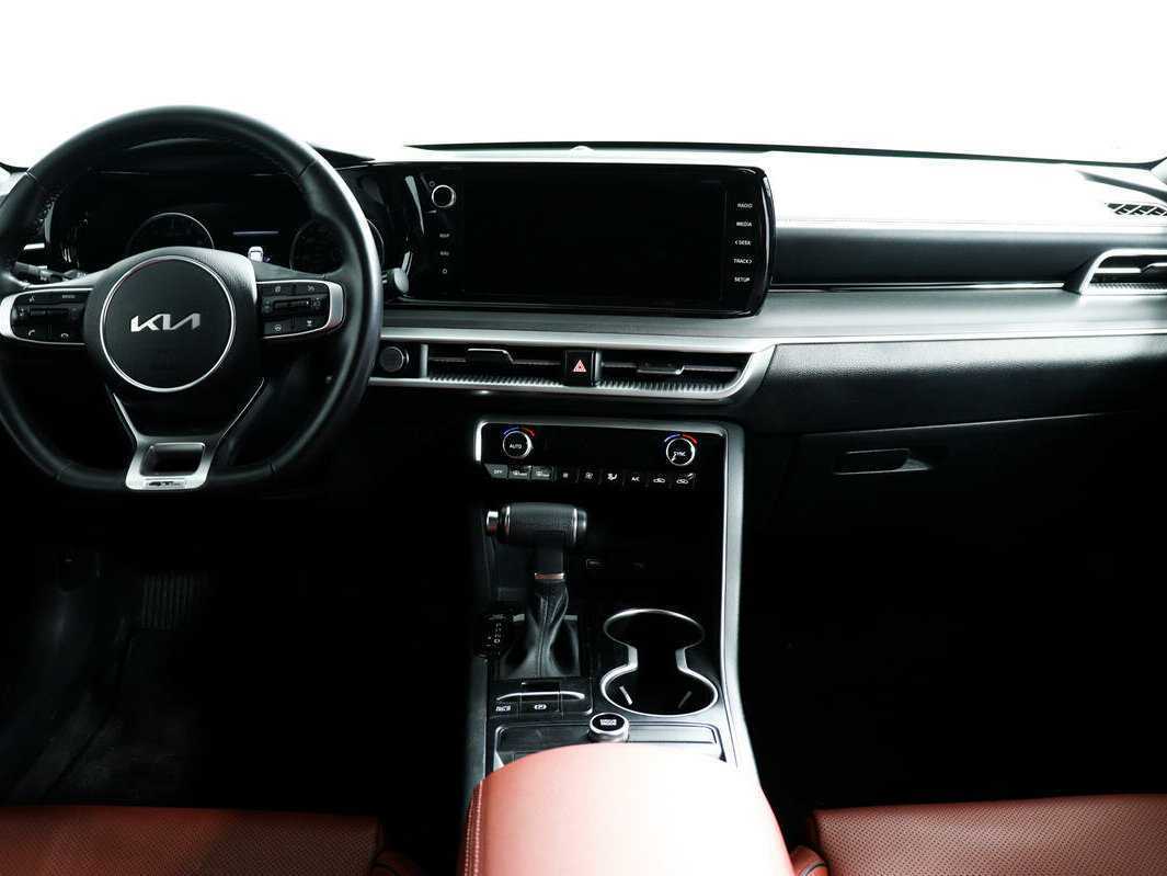 Купить Kia K5 с пробегом. Фото: #10