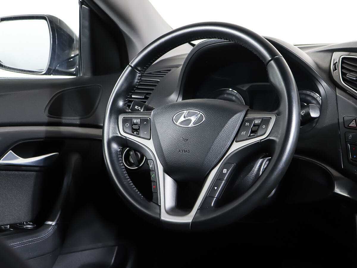 Купить Hyundai i40 с пробегом. Фото: #14