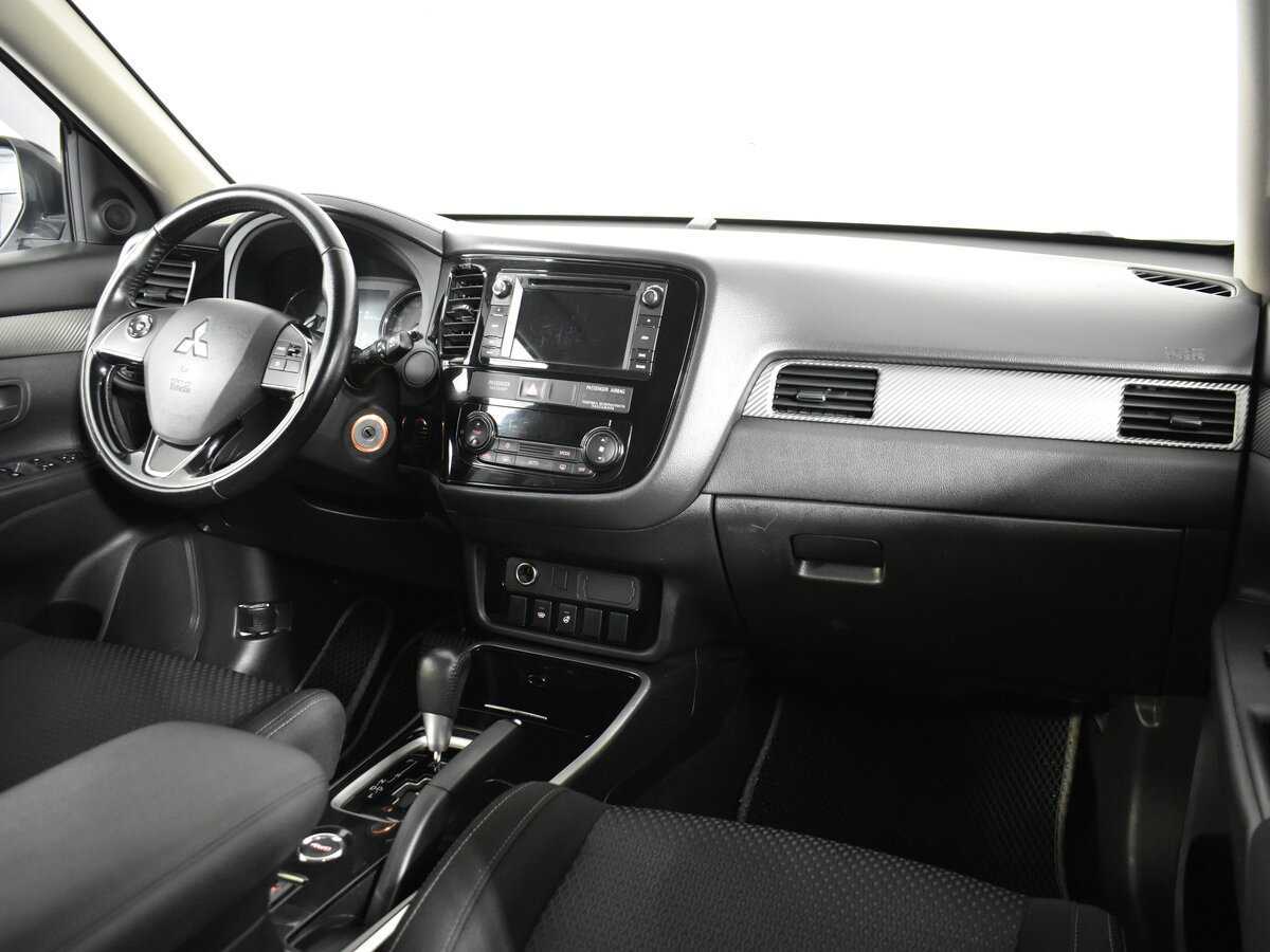 Купить Mitsubishi Outlander с пробегом. Фото: #10