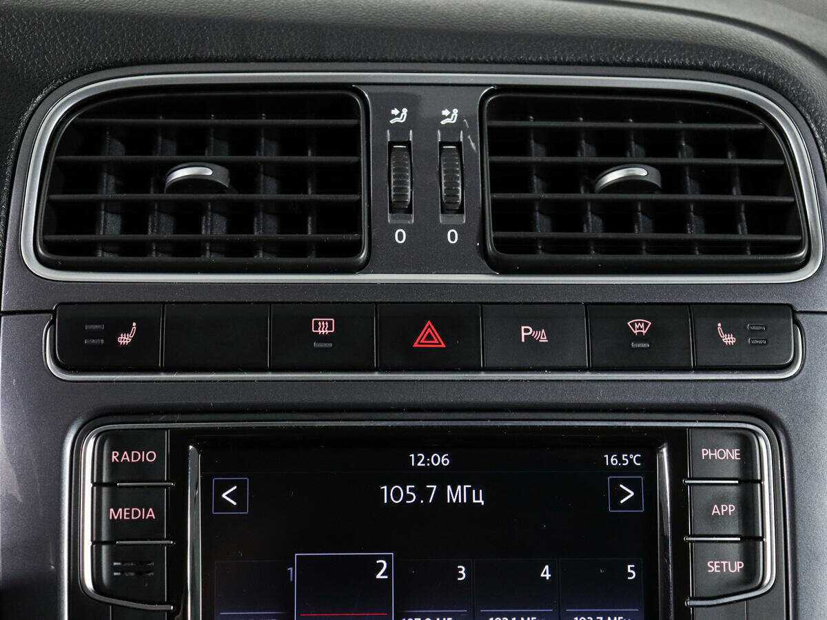 Купить Volkswagen Polo с пробегом. Фото: #21