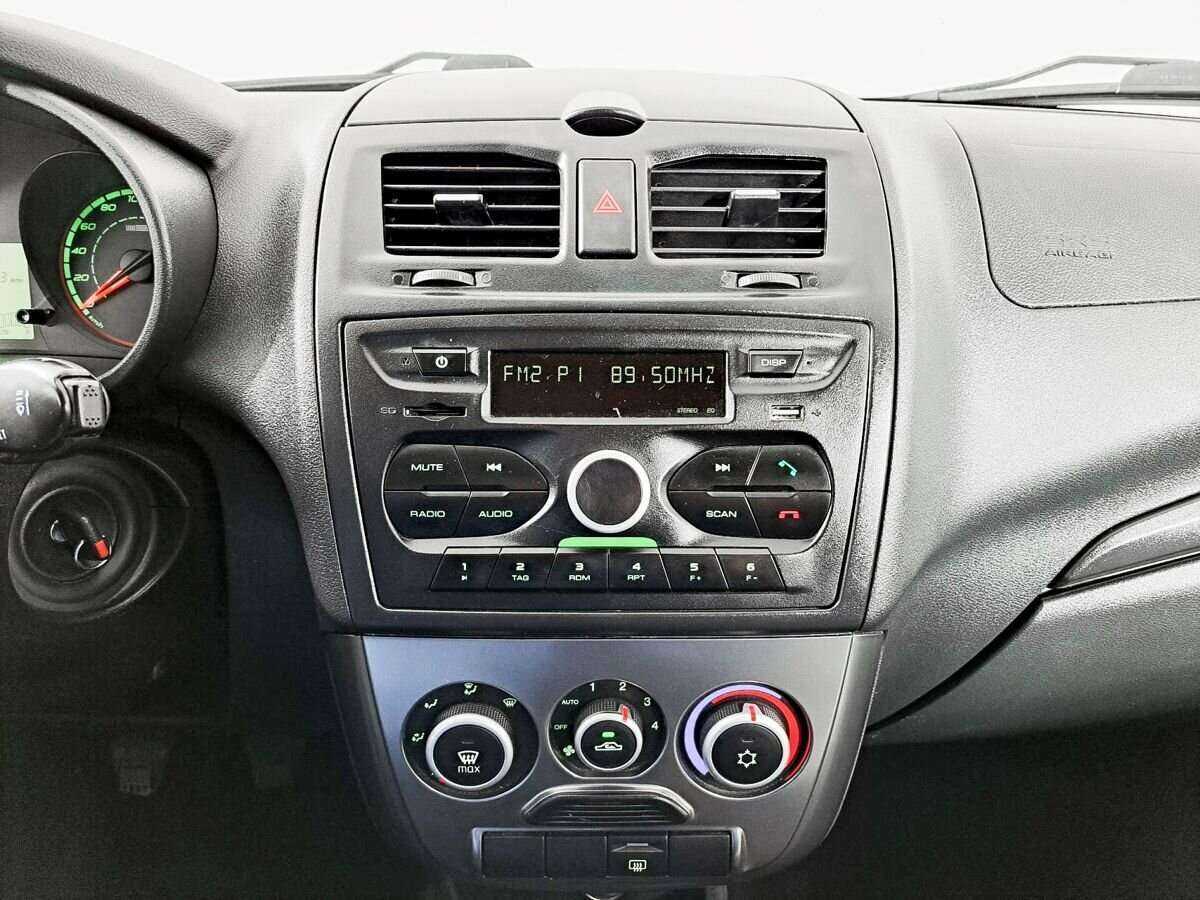 Купить Lada (ВАЗ) Kalina с пробегом. Фото: #12