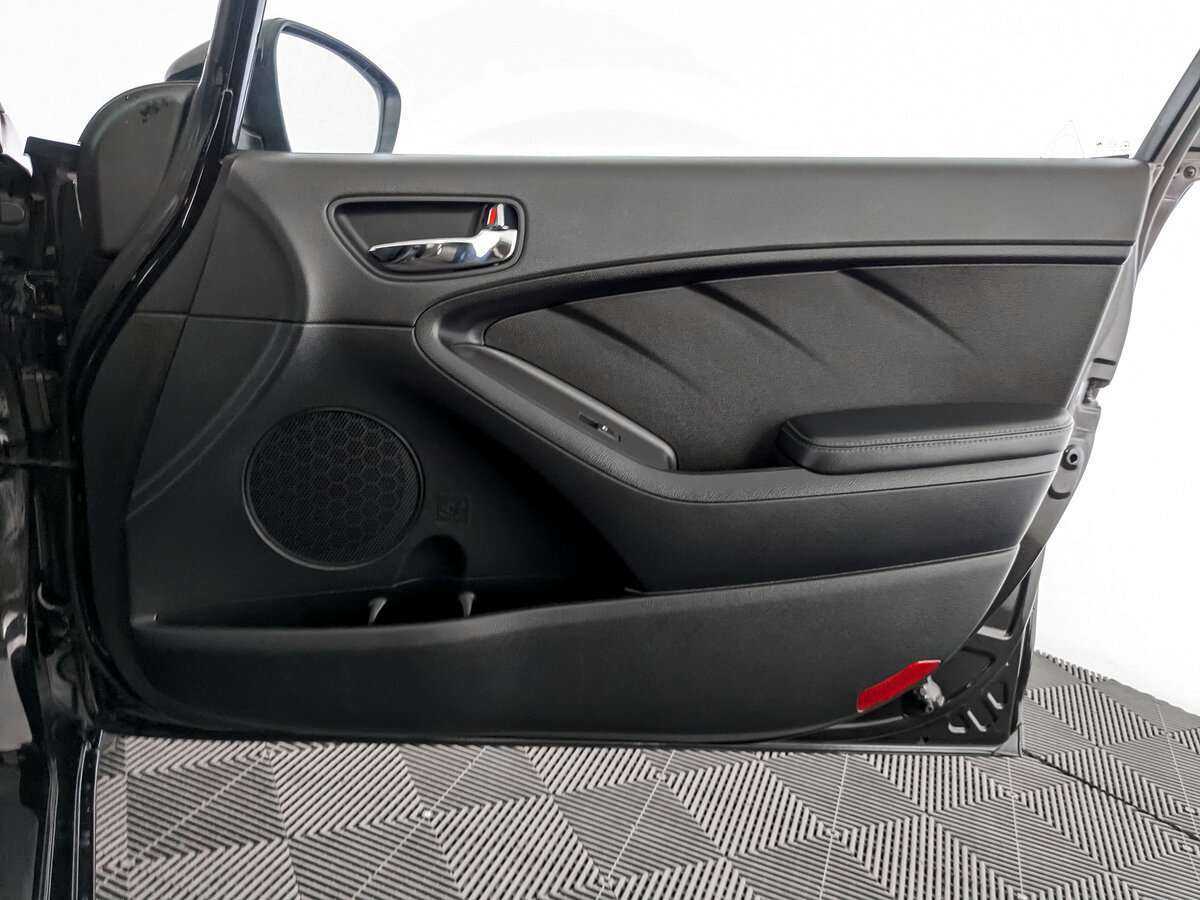 Купить Kia Cerato с пробегом. Фото: #19