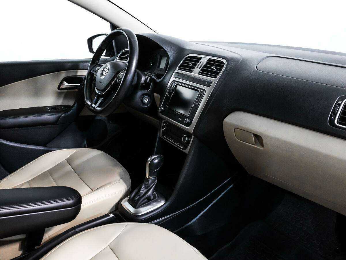 Купить Volkswagen Polo с пробегом. Фото: #8