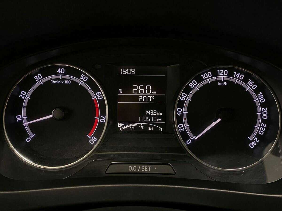 Купить Skoda Rapid с пробегом. Фото: #11