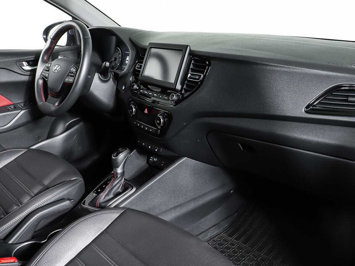 Купить Hyundai Solaris с пробегом. Фото: #8