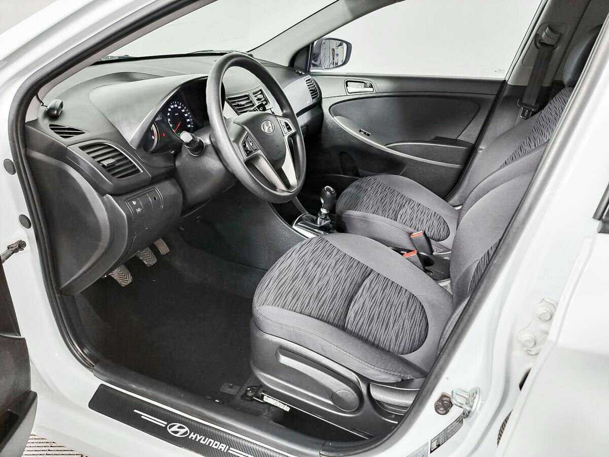 Купить Hyundai Solaris с пробегом. Фото: #11