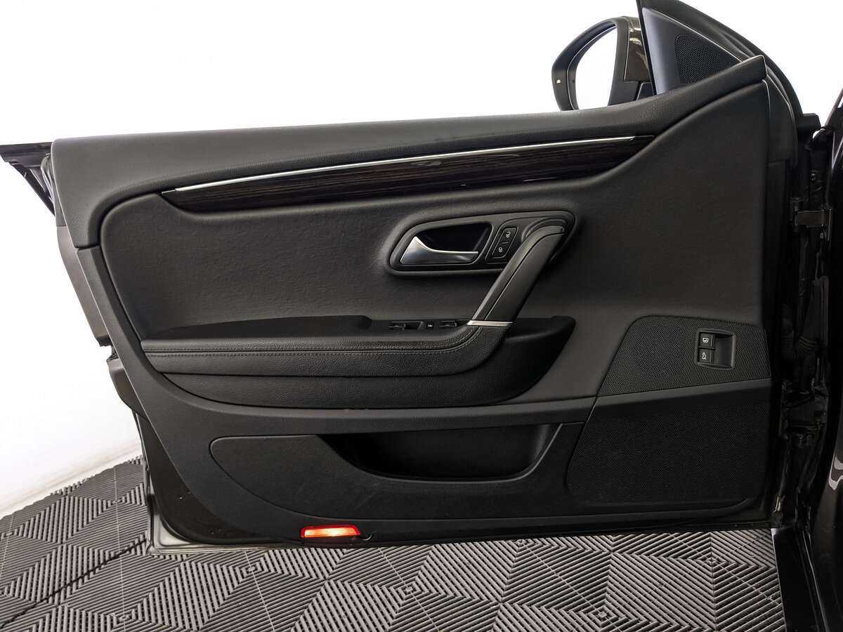 Купить Volkswagen Passat CC с пробегом. Фото: #16