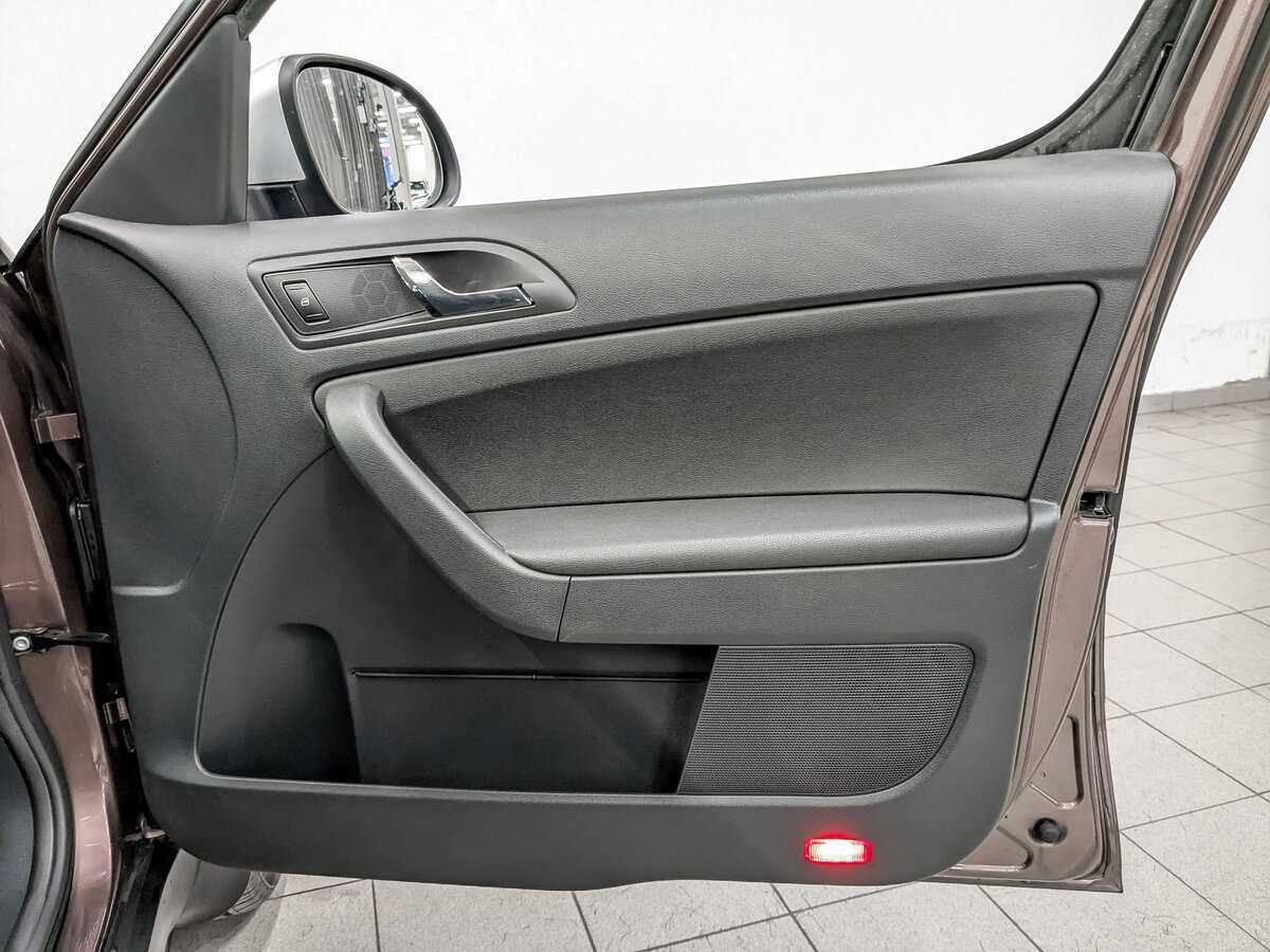 Купить Skoda Yeti с пробегом. Фото: #22