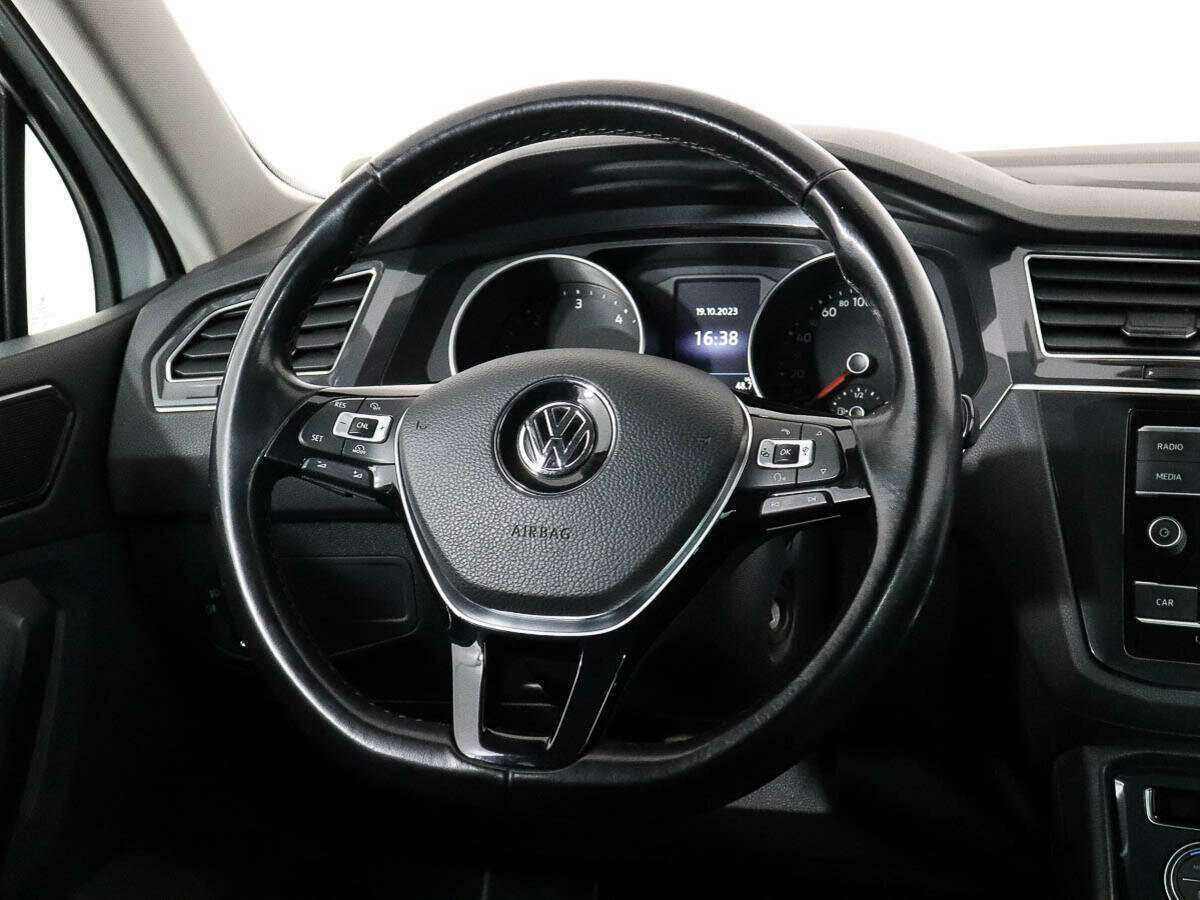 Купить Volkswagen Tiguan с пробегом. Фото: #11