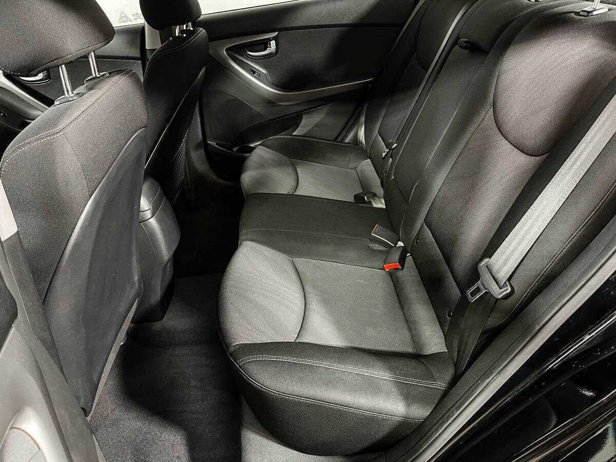 Купить Hyundai Elantra с пробегом. Фото: #9
