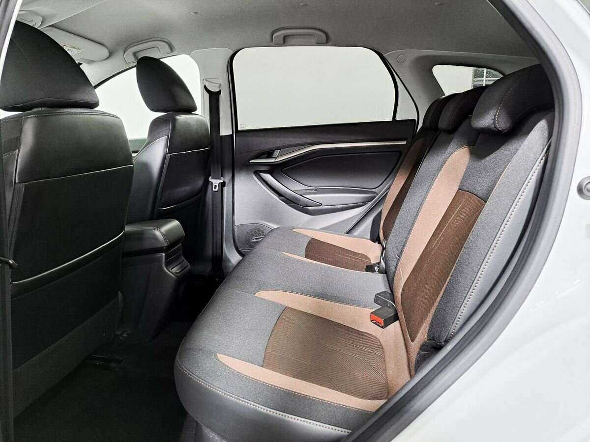 Купить Lada (ВАЗ) Vesta с пробегом. Фото: #9