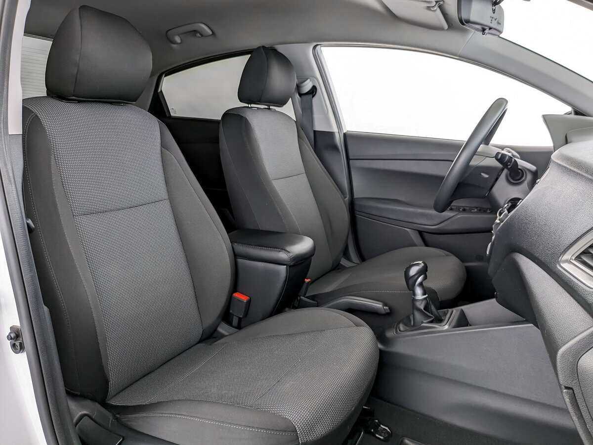 Купить Hyundai Solaris с пробегом. Фото: #19