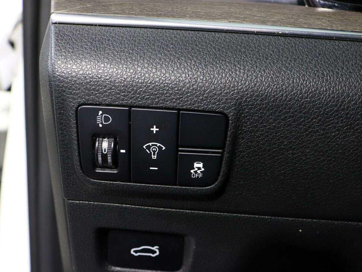 Купить Kia K5 с пробегом. Фото: #16