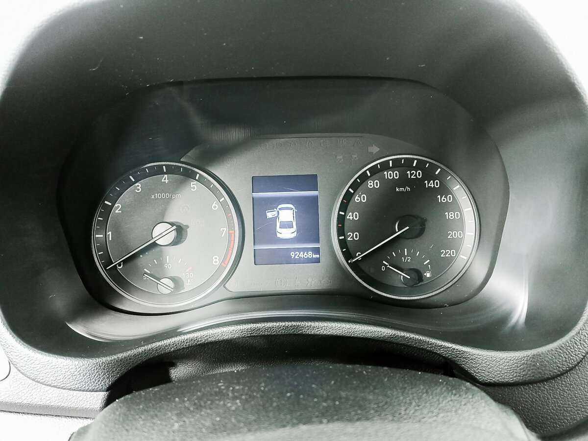 Купить Hyundai Solaris с пробегом. Фото: #10