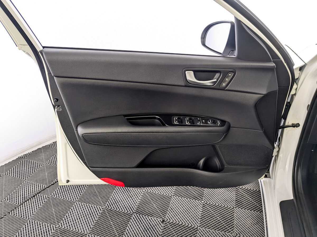 Купить Kia Optima с пробегом. Фото: #14