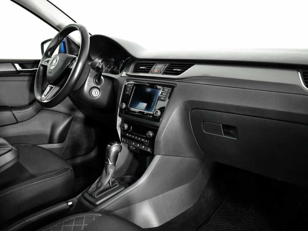 Купить Skoda Rapid с пробегом. Фото: #8