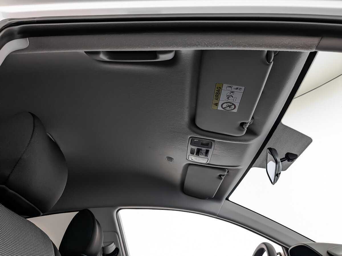 Купить Hyundai Solaris с пробегом. Фото: #17