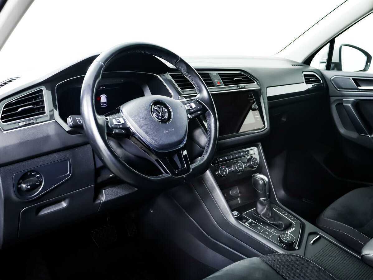 Купить Volkswagen Tiguan с пробегом. Фото: #10