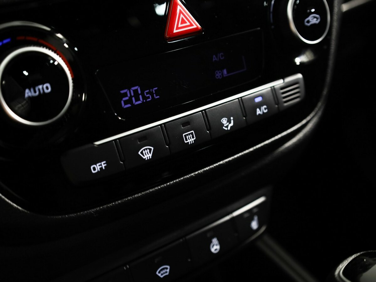 Купить Hyundai Solaris с пробегом. Фото: #13