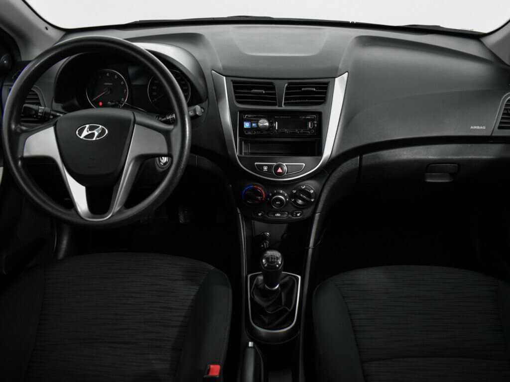 Купить Hyundai Solaris с пробегом. Фото: #11