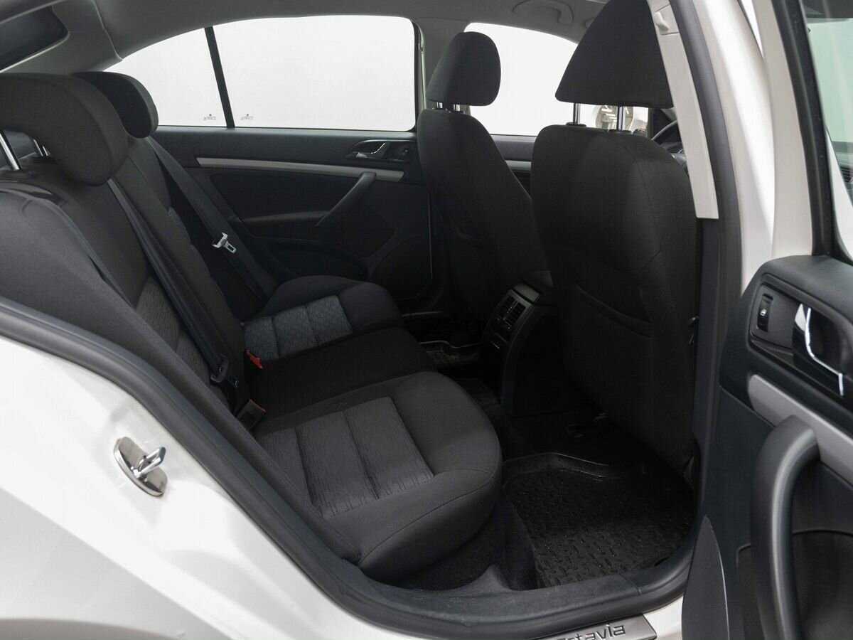 Купить Skoda Octavia с пробегом. Фото: #9