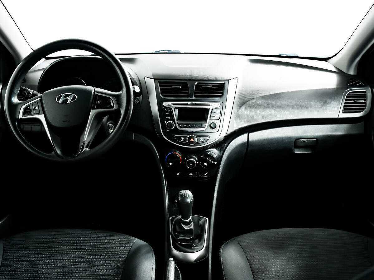 Купить Hyundai Solaris с пробегом. Фото: #10