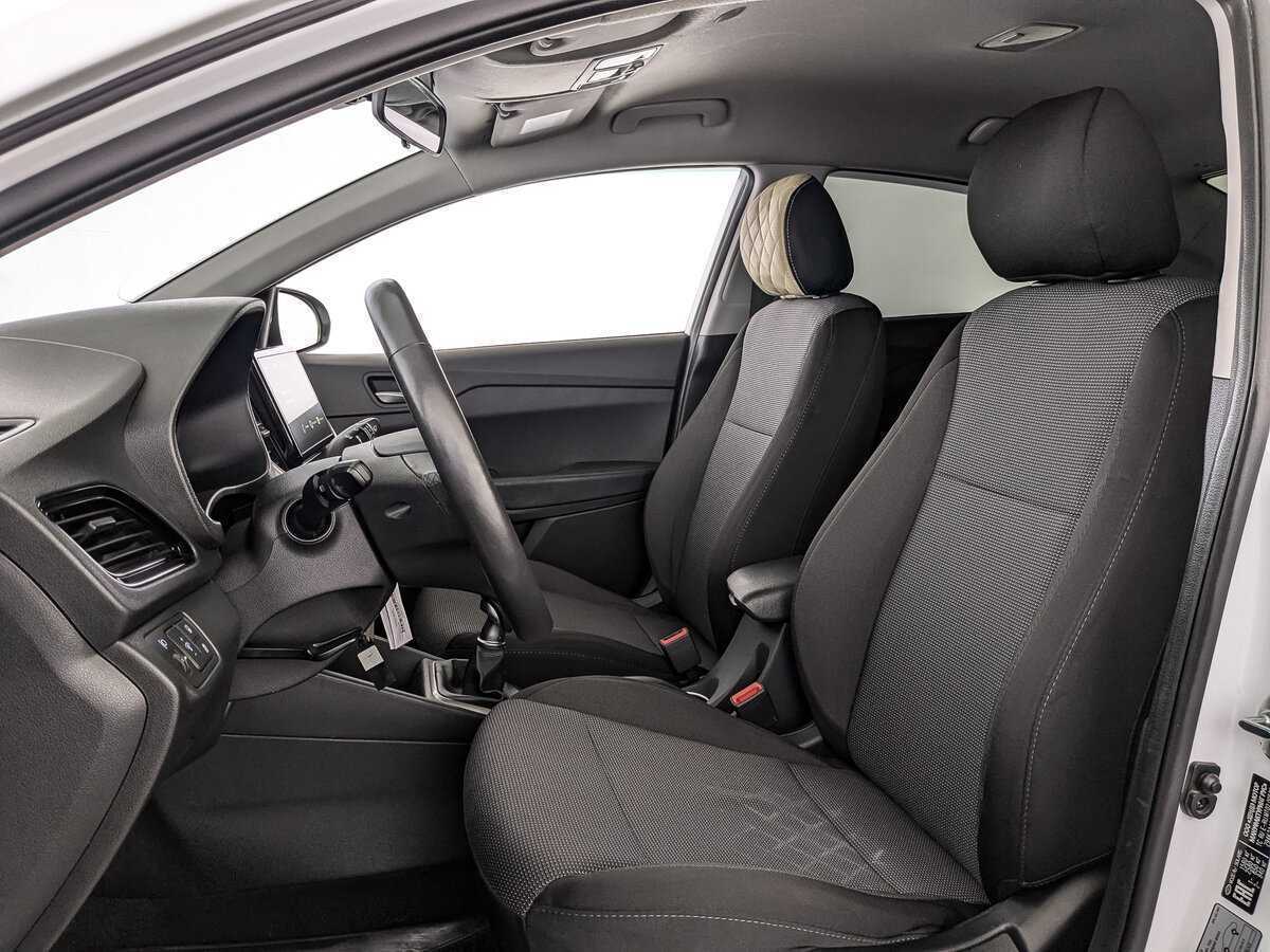 Купить Hyundai Solaris с пробегом. Фото: #19