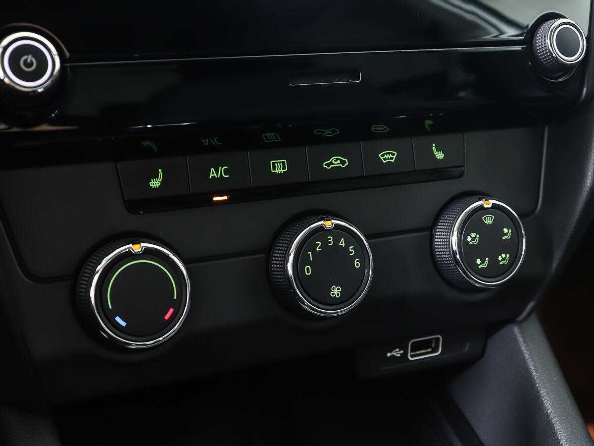 Купить Skoda Octavia с пробегом. Фото: #15