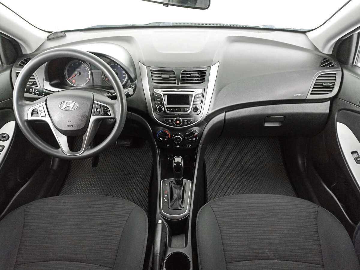 Купить Hyundai Solaris с пробегом. Фото: #11