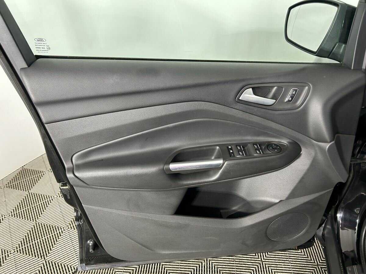 Купить Ford Kuga с пробегом. Фото: #6