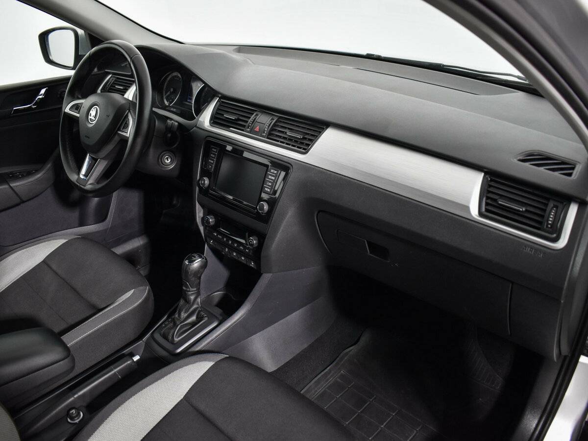 Купить Skoda Rapid с пробегом. Фото: #11