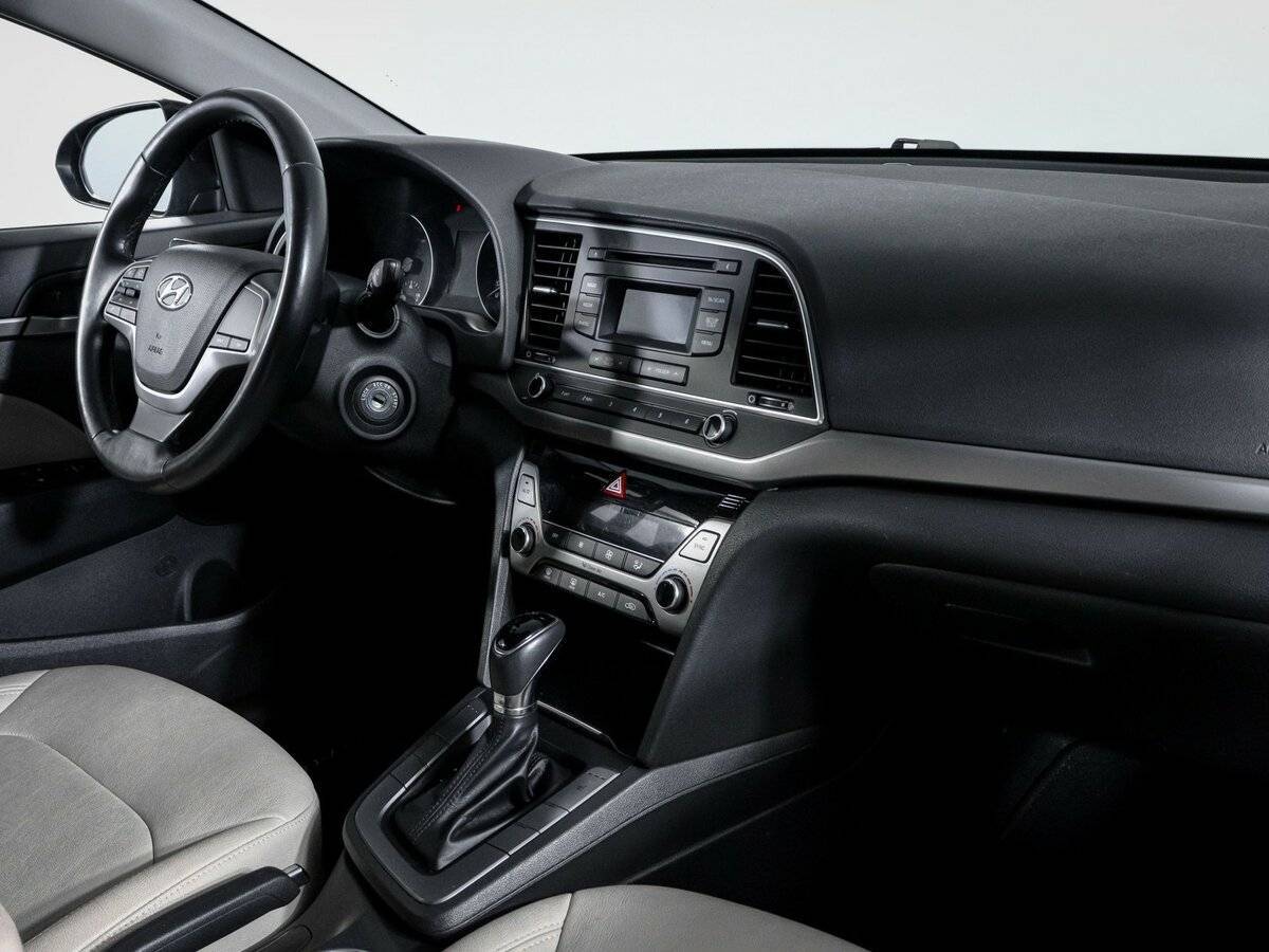 Купить Hyundai Elantra с пробегом. Фото: #6
