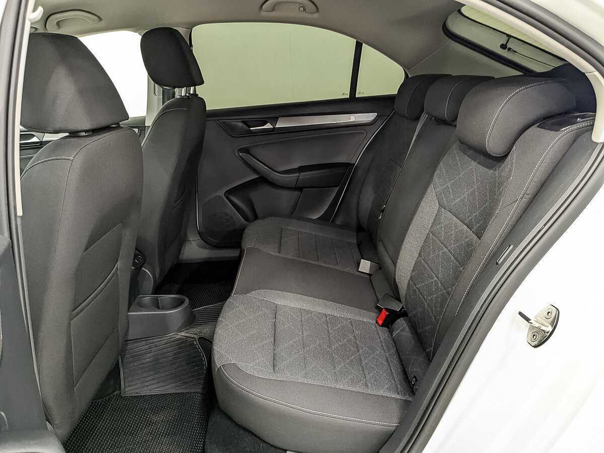 Купить Volkswagen Polo с пробегом. Фото: #17