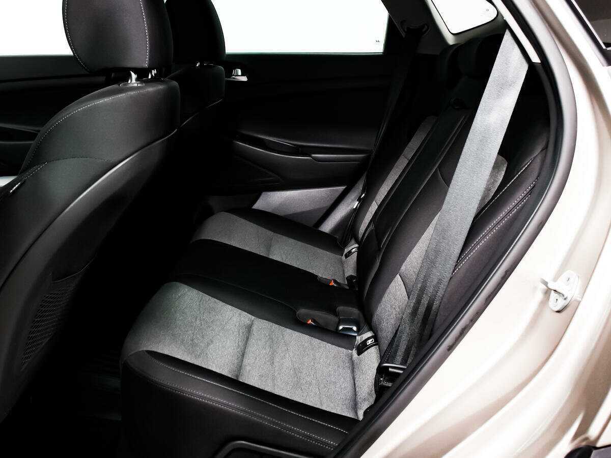 Купить Hyundai Tucson с пробегом. Фото: #11