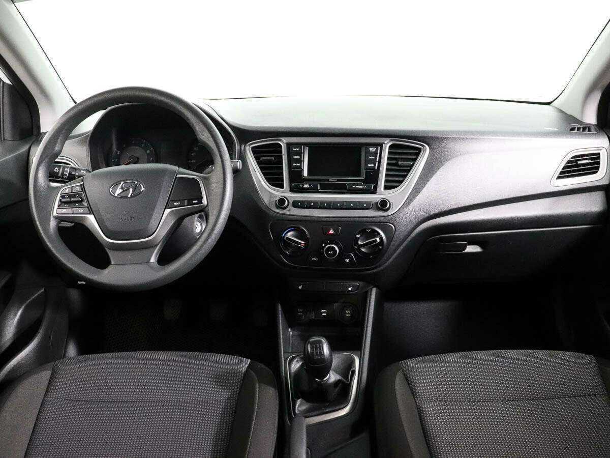 Купить Hyundai Solaris с пробегом. Фото: #10