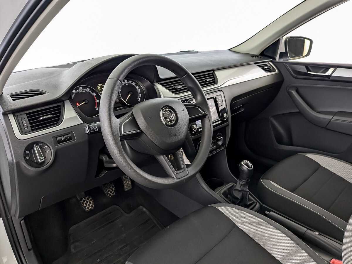 Купить Skoda Rapid с пробегом. Фото: #13