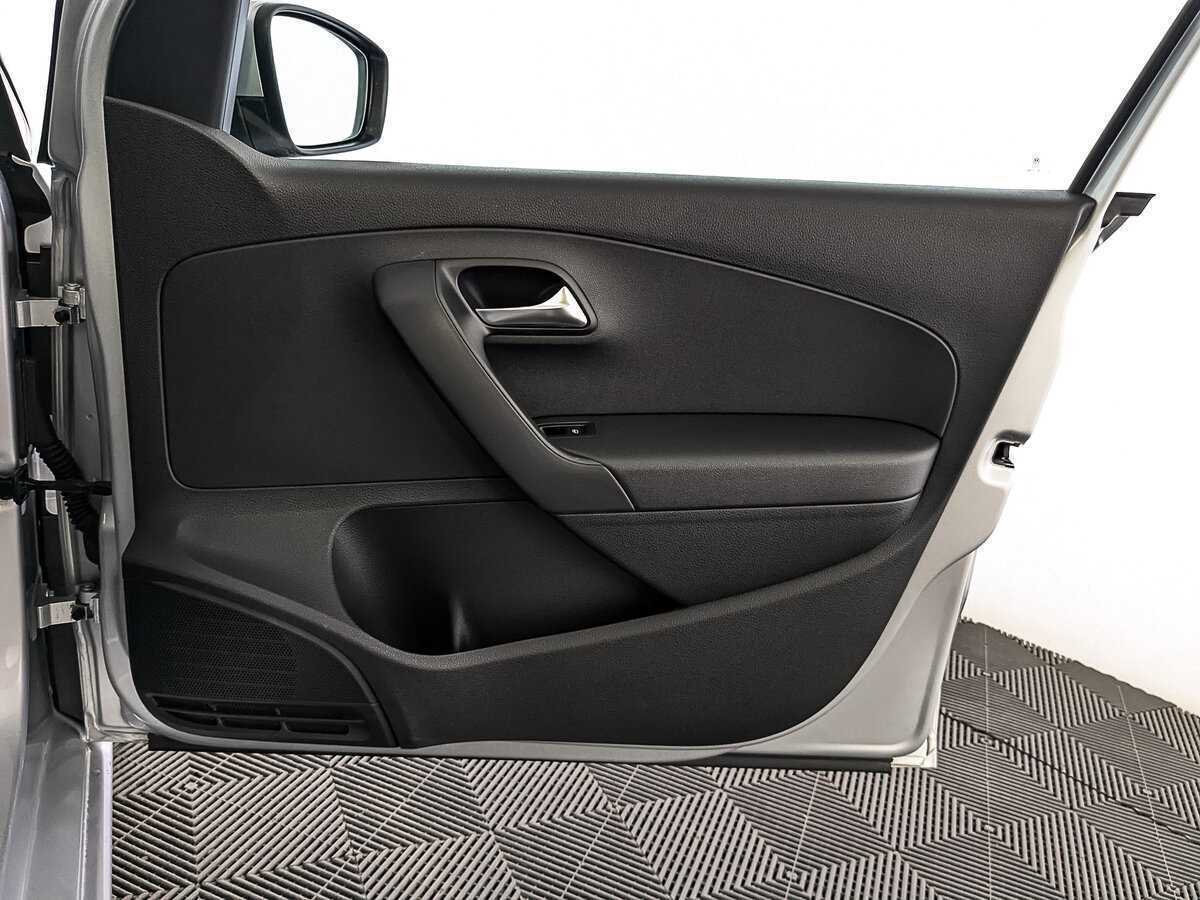 Купить Volkswagen Polo с пробегом. Фото: #24