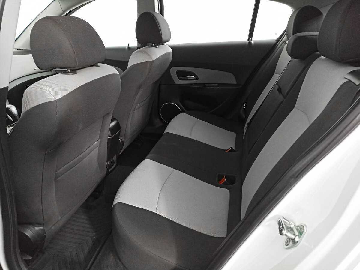 Купить Chevrolet Cruze с пробегом. Фото: #11