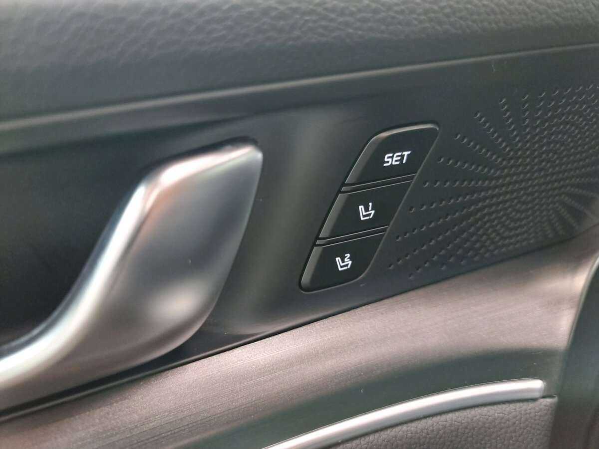 Купить Kia K5 с пробегом. Фото: #7