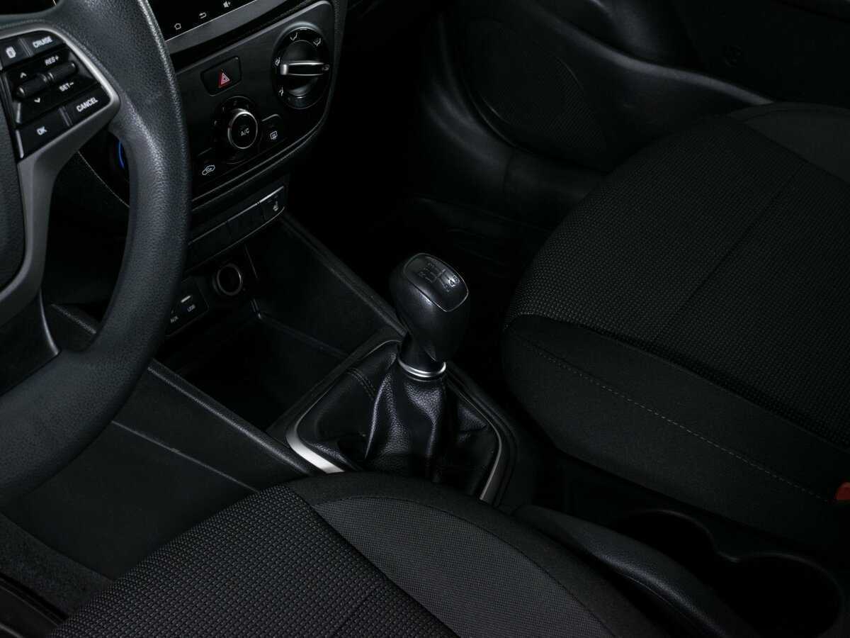 Купить Hyundai Solaris с пробегом. Фото: #12