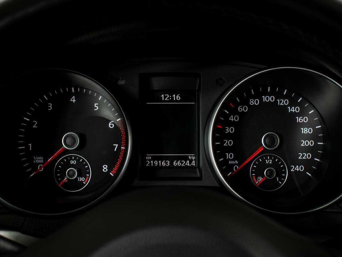 Купить Volkswagen Golf с пробегом. Фото: #9