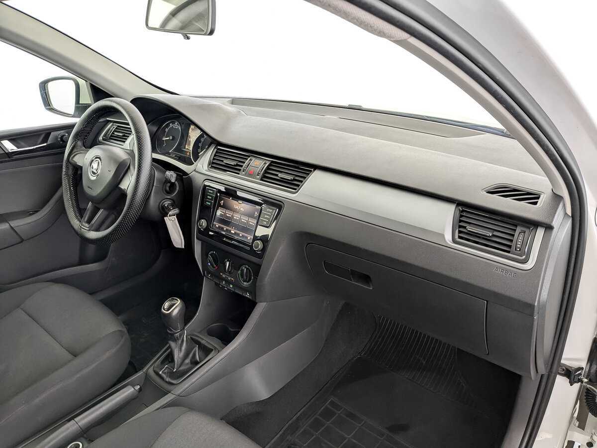 Купить Skoda Rapid с пробегом. Фото: #10