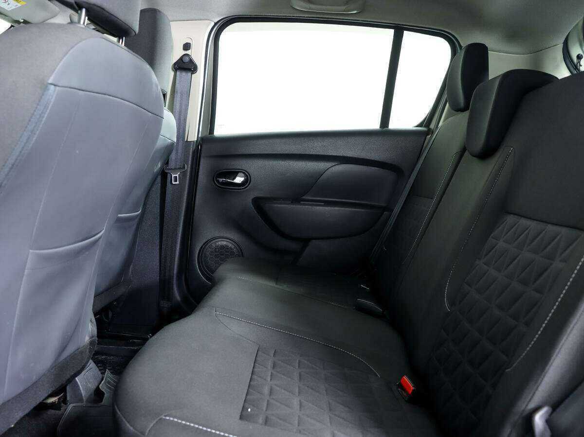 Купить Renault Sandero с пробегом. Фото: #10